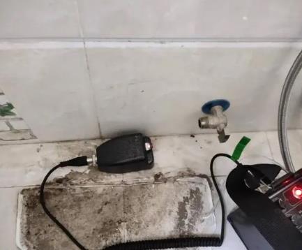 玛沁屋顶漏水维修公司分享下卫生间漏水的危害及解决方法